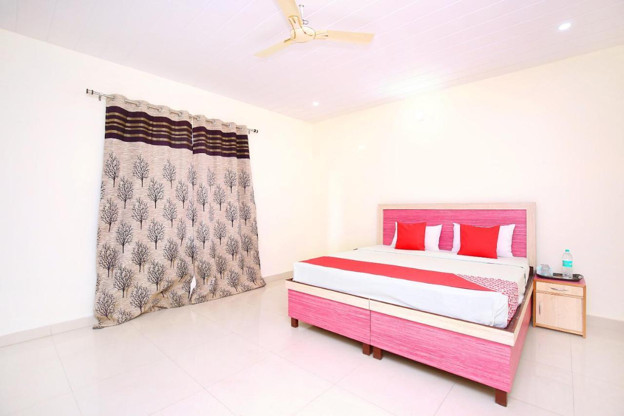 Oyo Flagship Armaan Resort Shāhpur Exterior foto