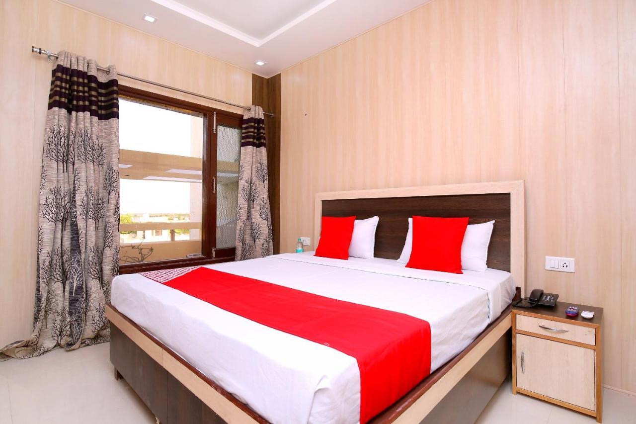 Oyo Flagship Armaan Resort Shāhpur Exterior foto